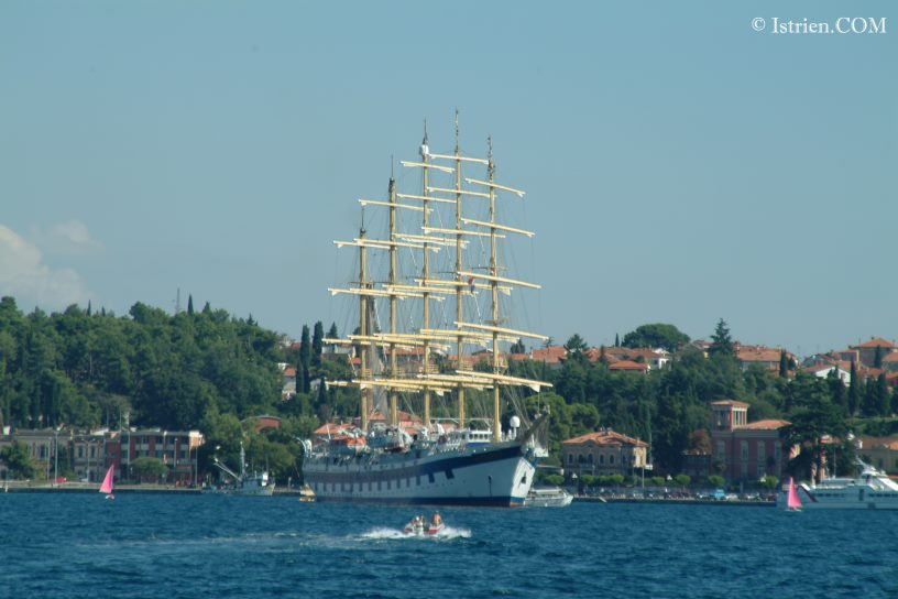 Fünfmaster - Segelschiff in Rovinj
