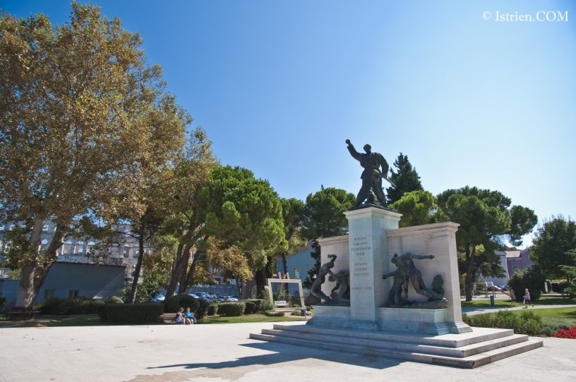 Tito - Denkmal beim Hafen von Pula - Istrien - Kroatien