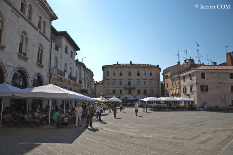 Der Forumsplatz - Stadtplatz in Pula - Istrien - Kroatien