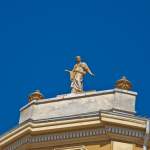 Statue auf Dach in Pula - Istrien - Kroatien