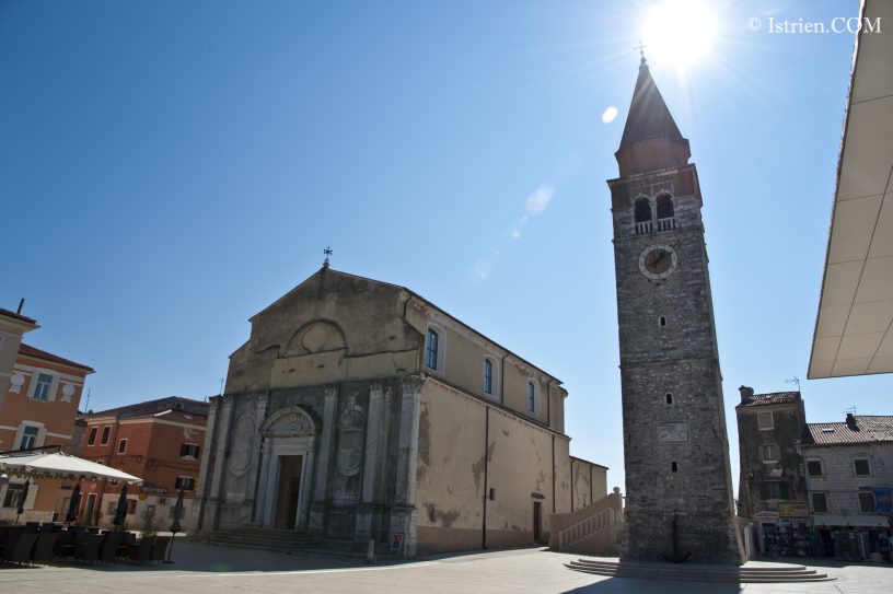 Kirche mit Glockenturm in Umag - Istrien - Kroatien