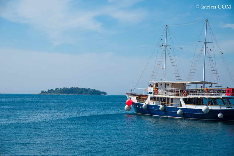 Ausflugsboot im Hafen von Rovinj - Mai 2015