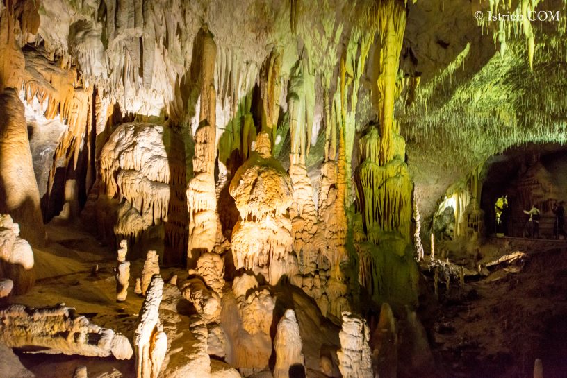 Stalaktiten und Stalakmiten - Höhle von Postojna - Slovenien - Istrien