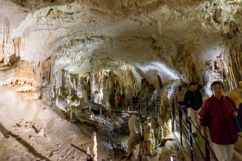 Weiße Tropfstein-Höhle von Postojna - Slovenien - Istrien