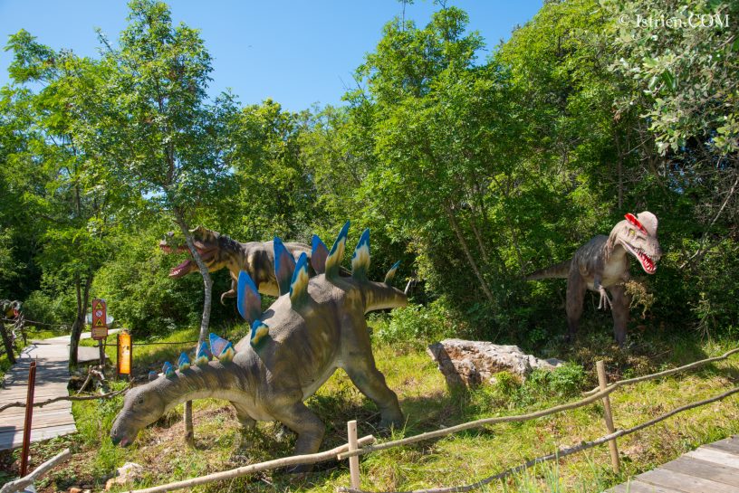 Sauriergelände - DinoPark Funtana in Istrien