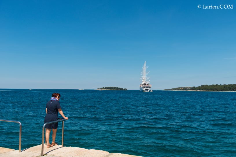 Istrien-Rovinj Meerblick mit Segelschiff