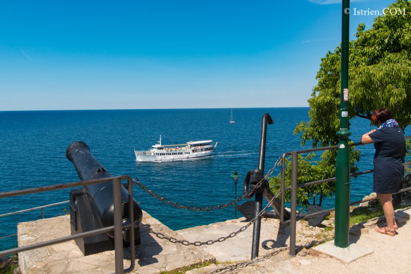 Istrien - Kanone an der Uferpromenade von Rovinj